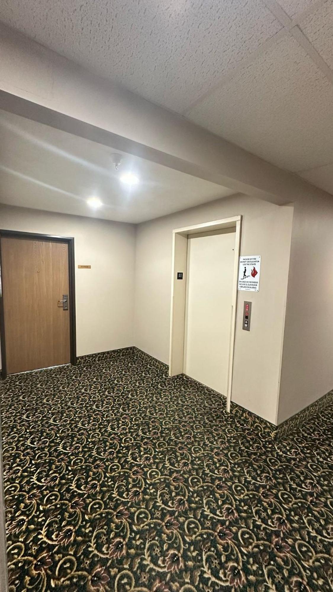 Burgundy Inn & Suites By Oyo El Paso Экстерьер фото