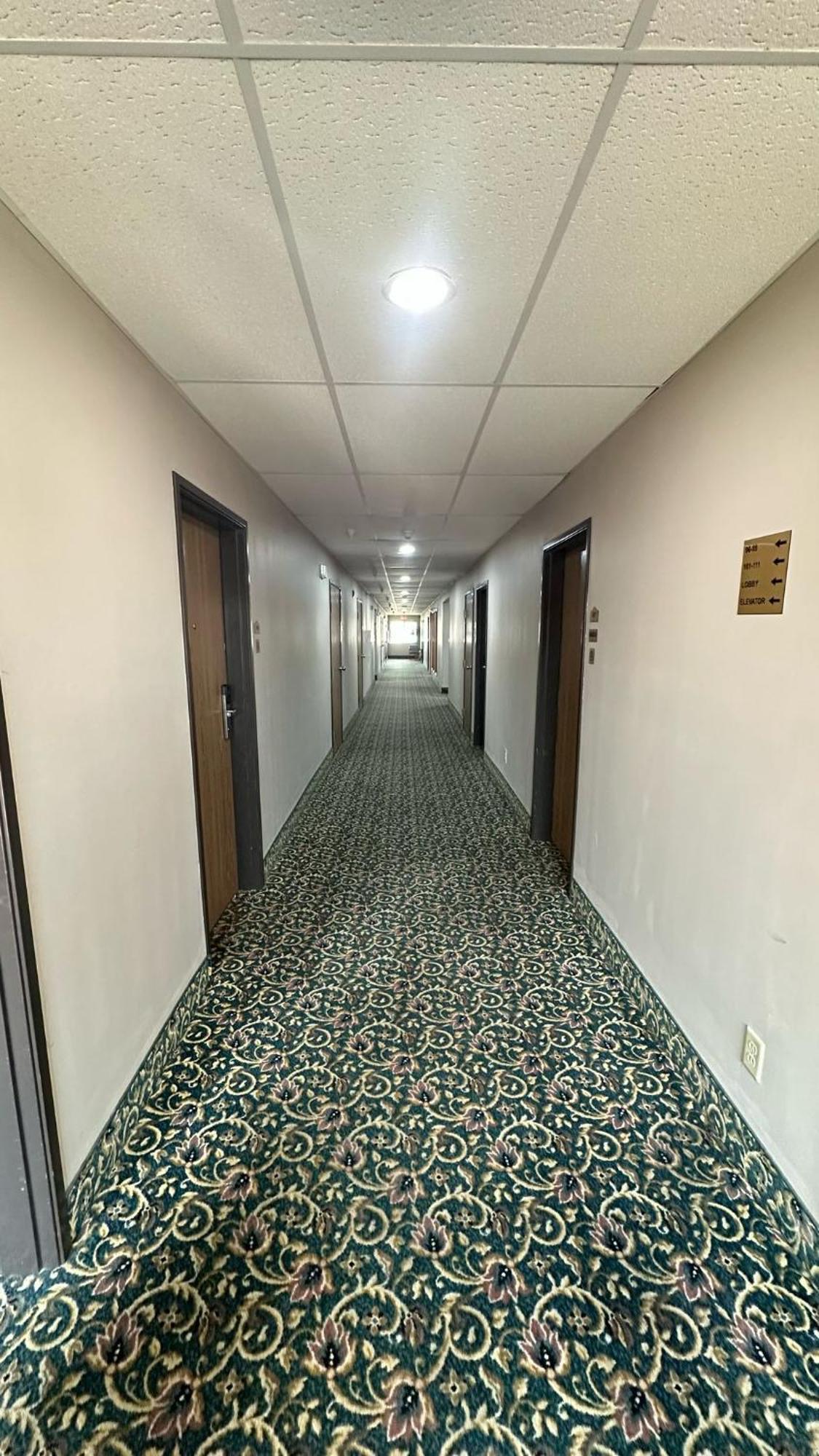 Burgundy Inn & Suites By Oyo El Paso Экстерьер фото
